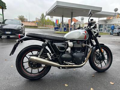 Triumph Street Twin 900 (2016) usata