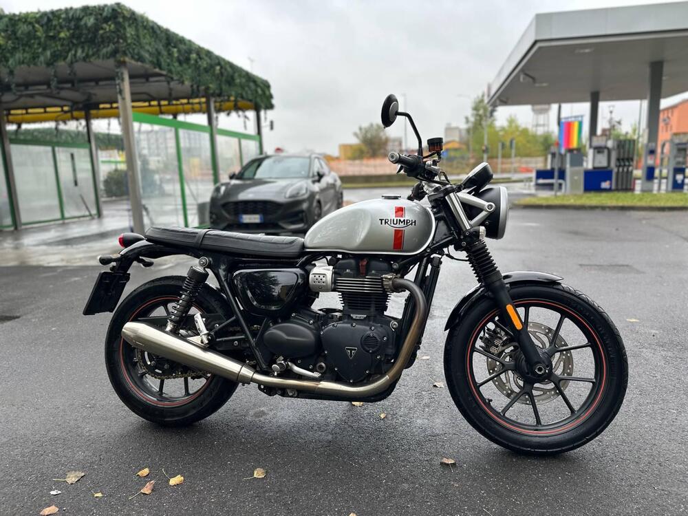 Triumph Street Twin 900 (2016) (2)