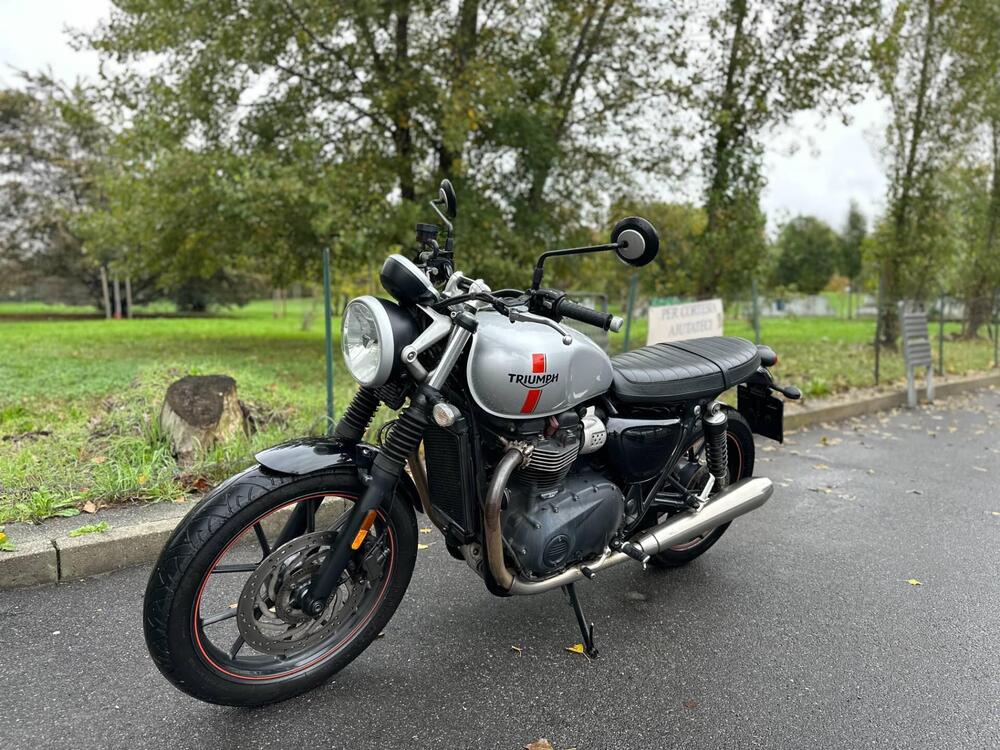 Triumph Street Twin 900 (2016) (4)