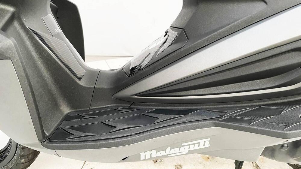 Malaguti F12 Phantom 50 R Liquid Cooled (2008 - 11) (7)