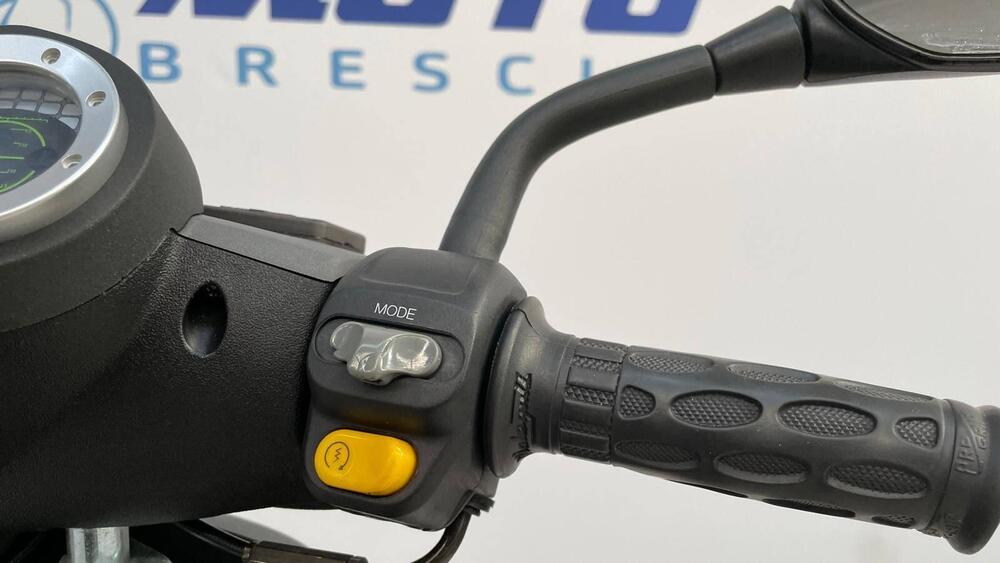 Malaguti F12 Phantom 50 R Liquid Cooled (2008 - 11) (12)