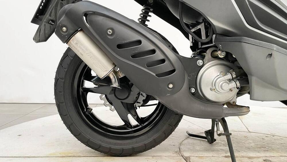 Malaguti F12 Phantom 50 R Liquid Cooled (2008 - 11) (3)