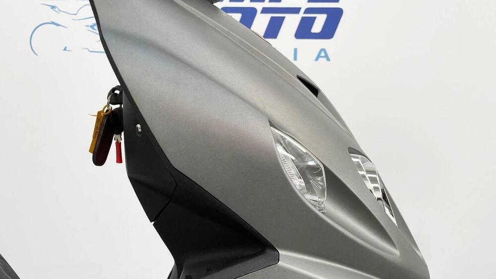 Malaguti F12 Phantom 50 R Liquid Cooled (2008 - 11) (16)