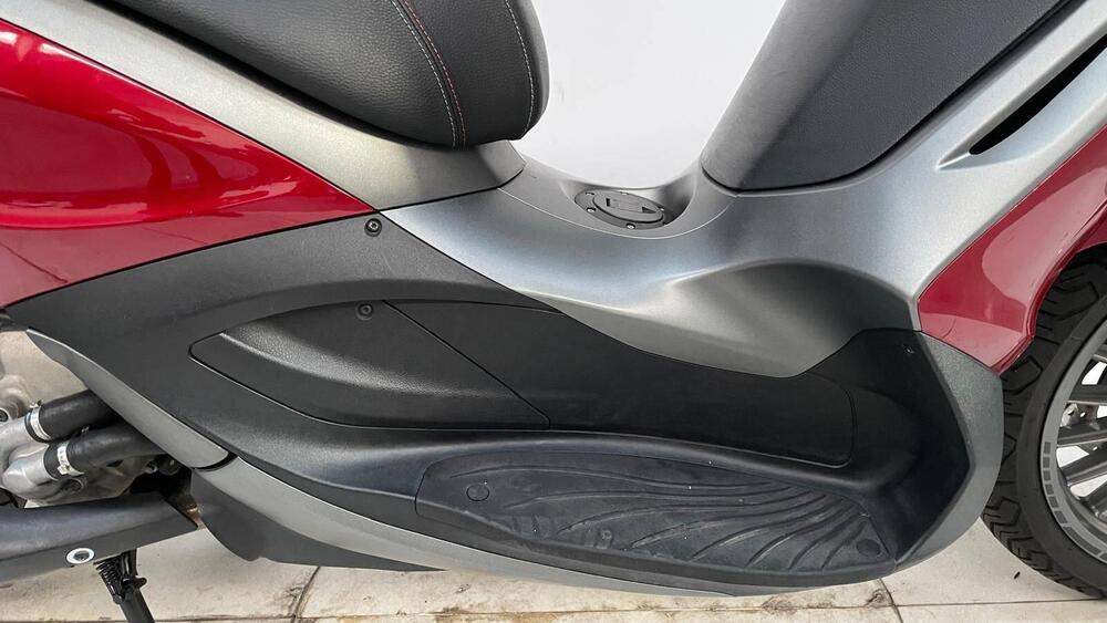 Piaggio Beverly 300 S i.e. ABS-ASR (2016 - 20) (4)