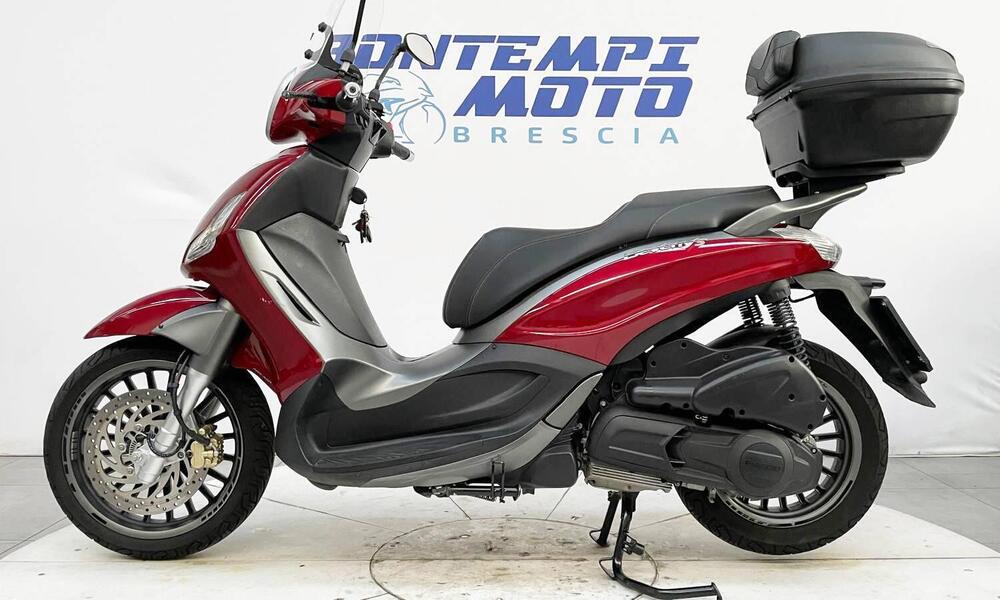 Piaggio Beverly 300 S i.e. ABS-ASR (2016 - 20) (2)