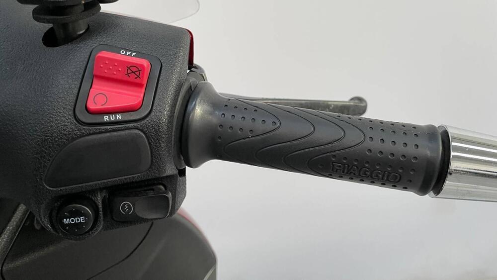 Piaggio Beverly 300 S i.e. ABS-ASR (2016 - 20) (11)