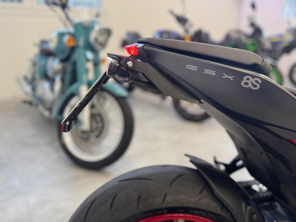 Suzuki GSX-8S (2025 - 26) (4)