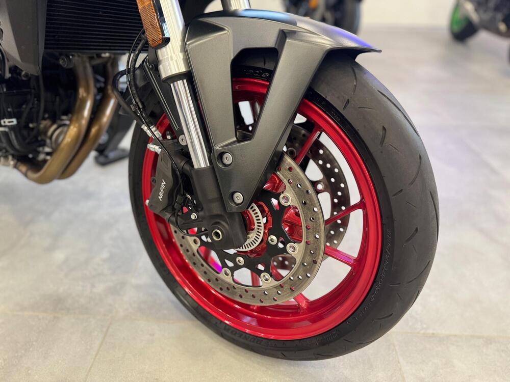 Suzuki GSX-8S (2025 - 26) (9)