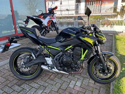 Kawasaki Z 650 (2020) usata