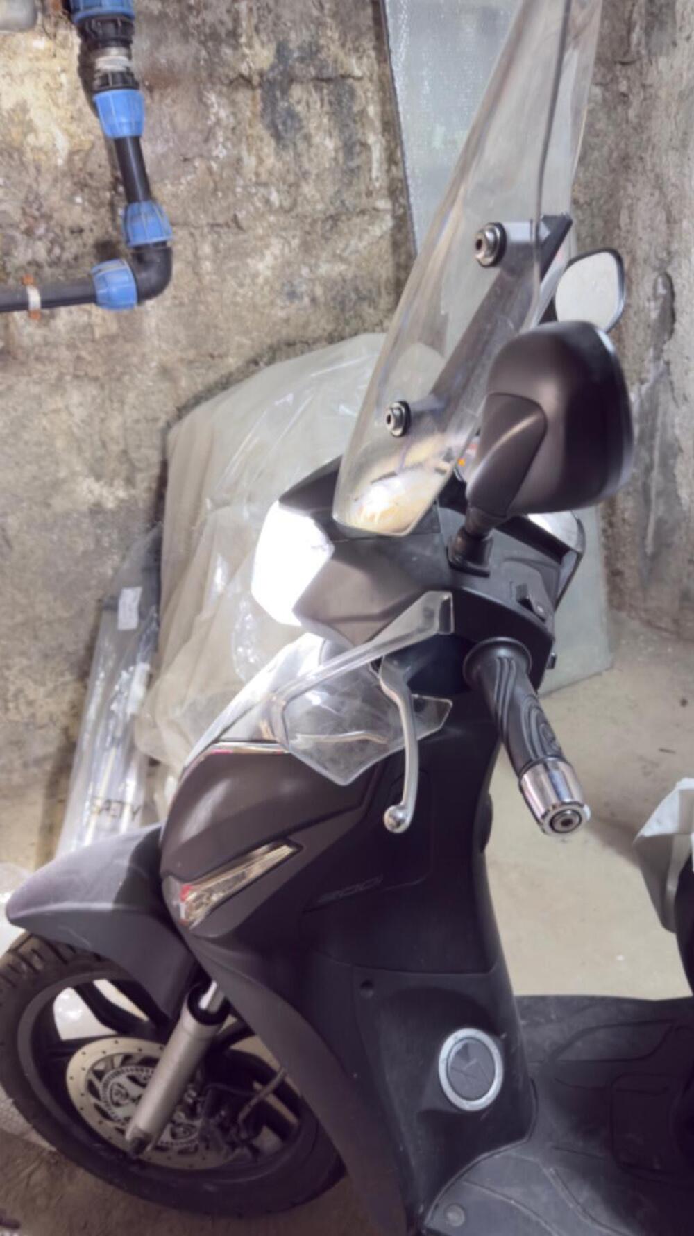 Kymco People 200i S (2021 - 26) (3)