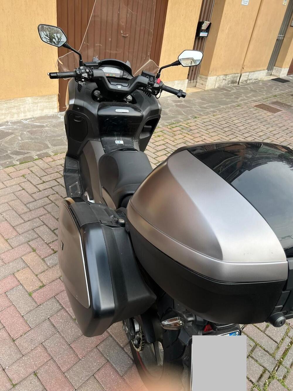 Honda Integra 750 DCT Sport (2017) (2)