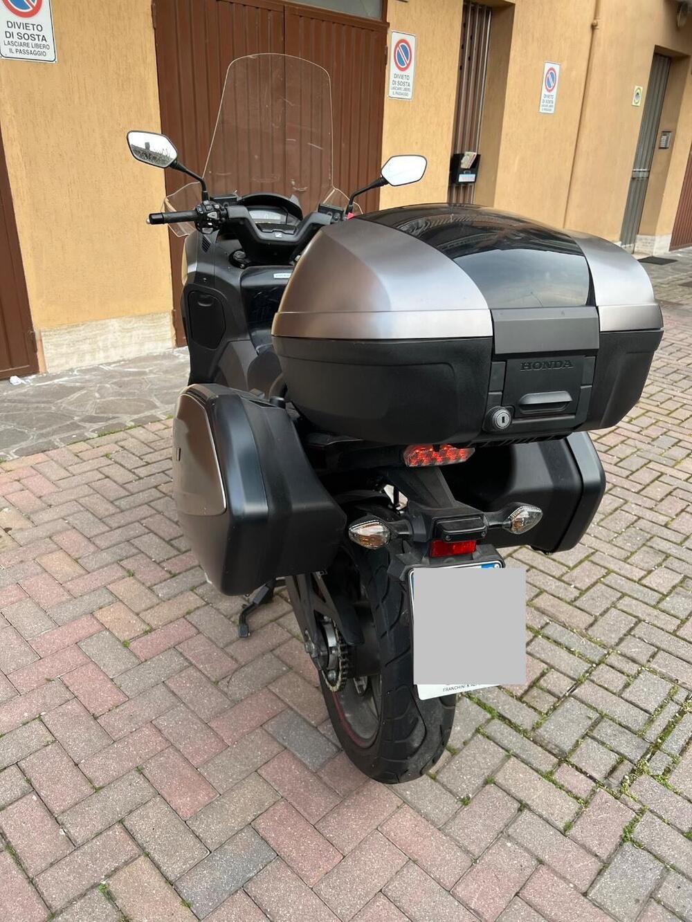 Honda Integra 750 DCT Sport (2017) (4)