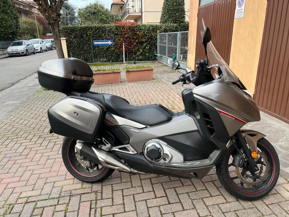 Honda Integra 750 DCT Sport (2017) (10)