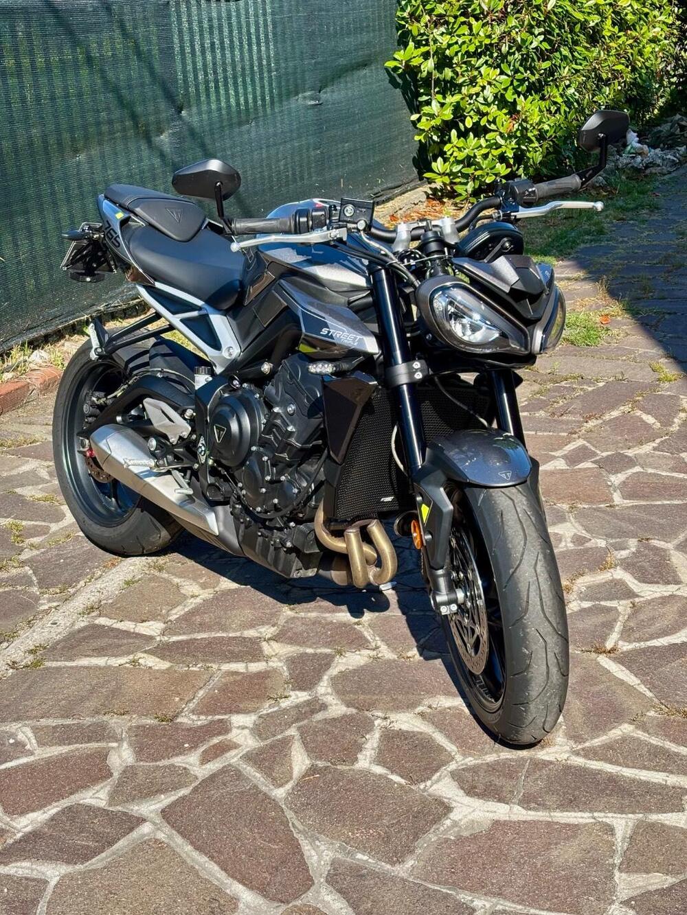 Triumph Street Triple 765 R (2023 - 26)