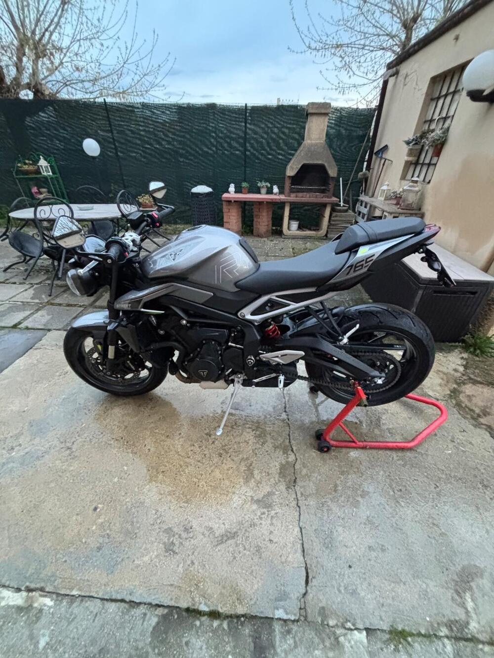 Triumph Street Triple 765 R (2023 - 26) (4)