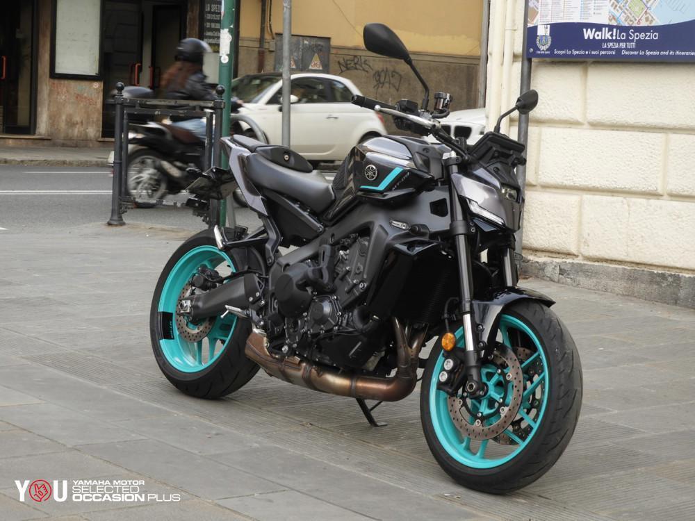 Yamaha MT-09 Y-AMT (2024 - 26) (2)