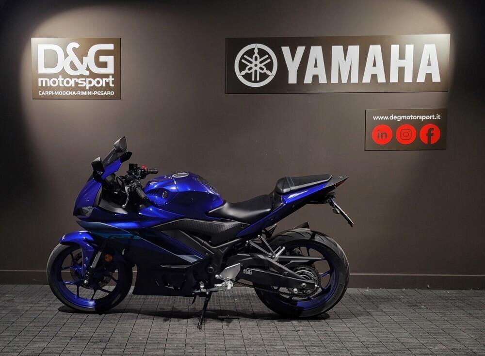 Yamaha YZF R3 (2021 - 24) (2)