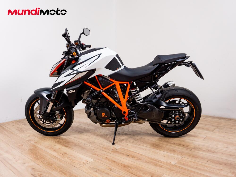 KTM 1290 Super Duke R (2020) (6)