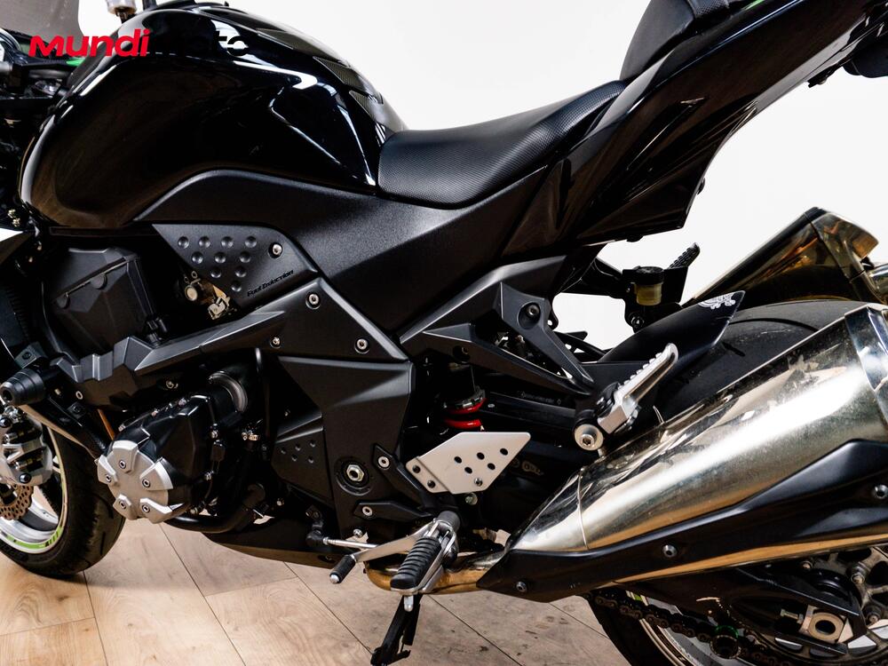 Kawasaki Z 1000 (2010 - 13) (10)