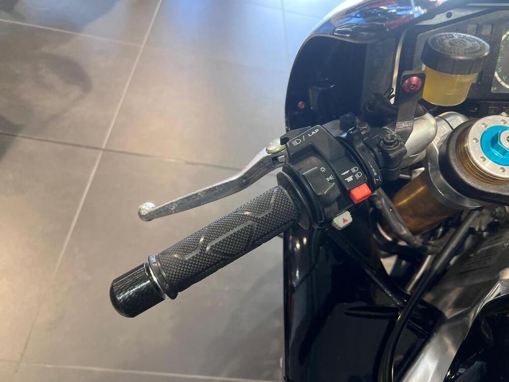 Aprilia RSV 1000 (1998 - 99) (13)