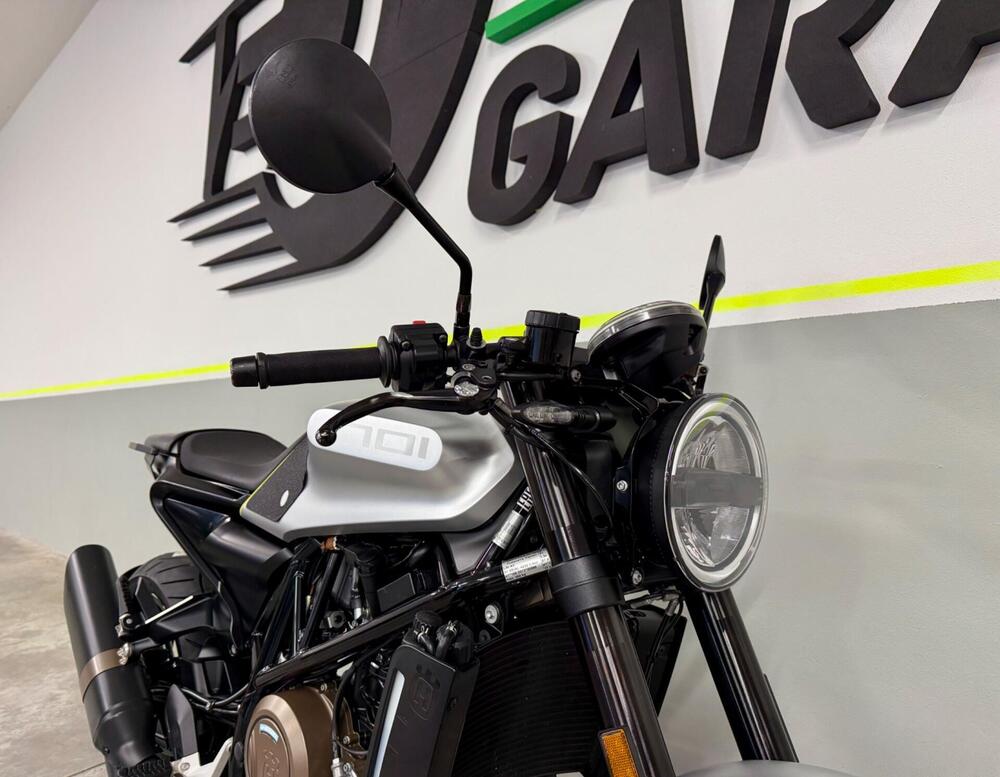 Husqvarna Vitpilen 701 (2018 - 19) (3)