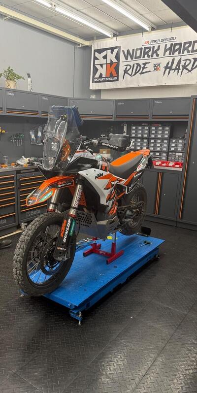 KTM 890 Adventure R (2021) usata