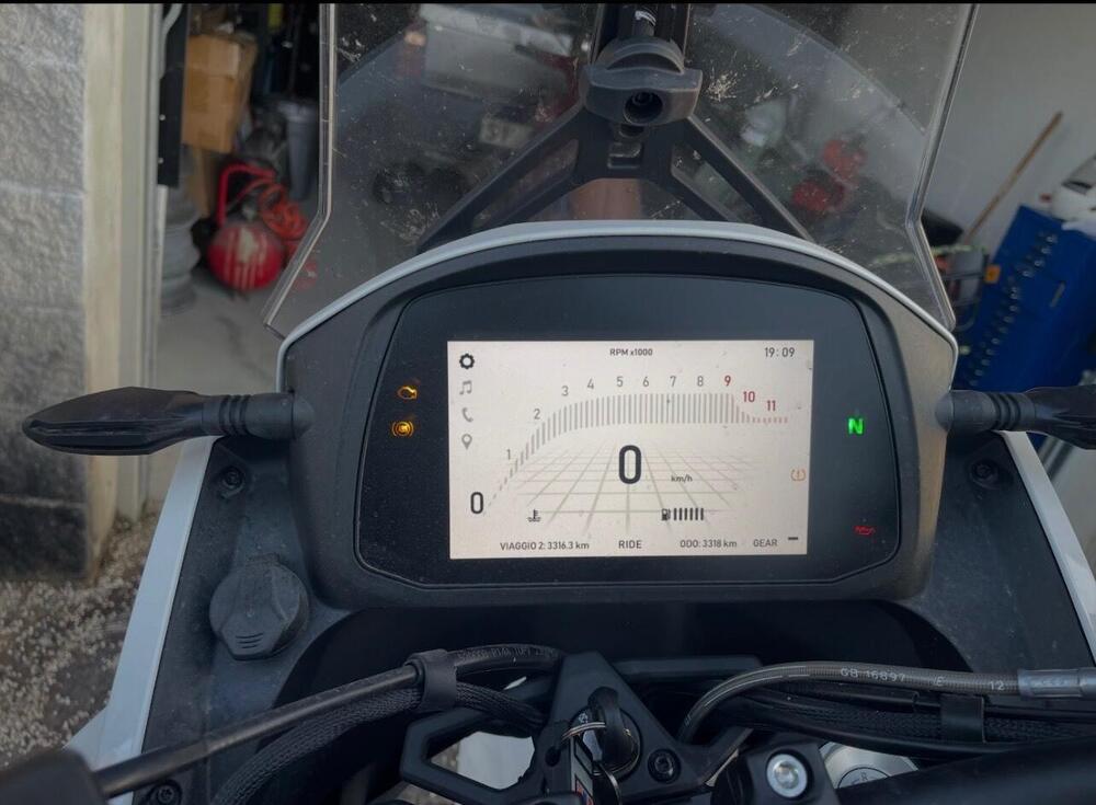 Moto Morini X-Cape 650 (2021 - 26) (3)