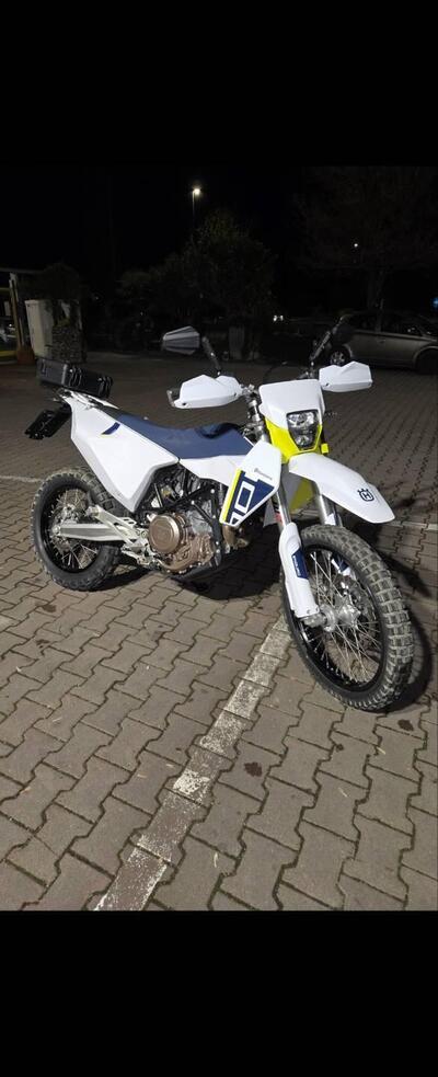 Husqvarna 701 Enduro (2026) usata