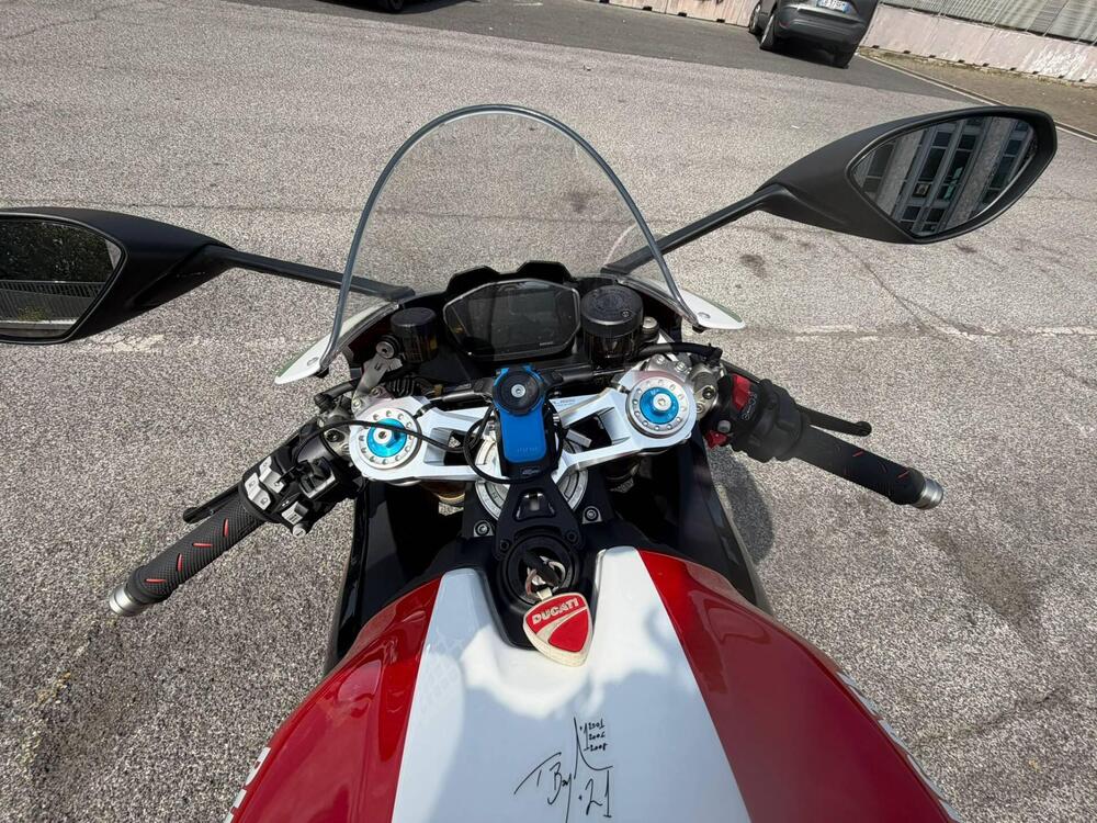 Ducati Panigale V2 Bayliss 1st Championship 20th Anniversary (2021 - 24) (2)