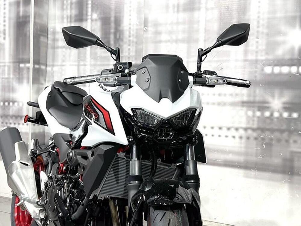 Kawasaki Z 500 SE (2024 - 26) (9)