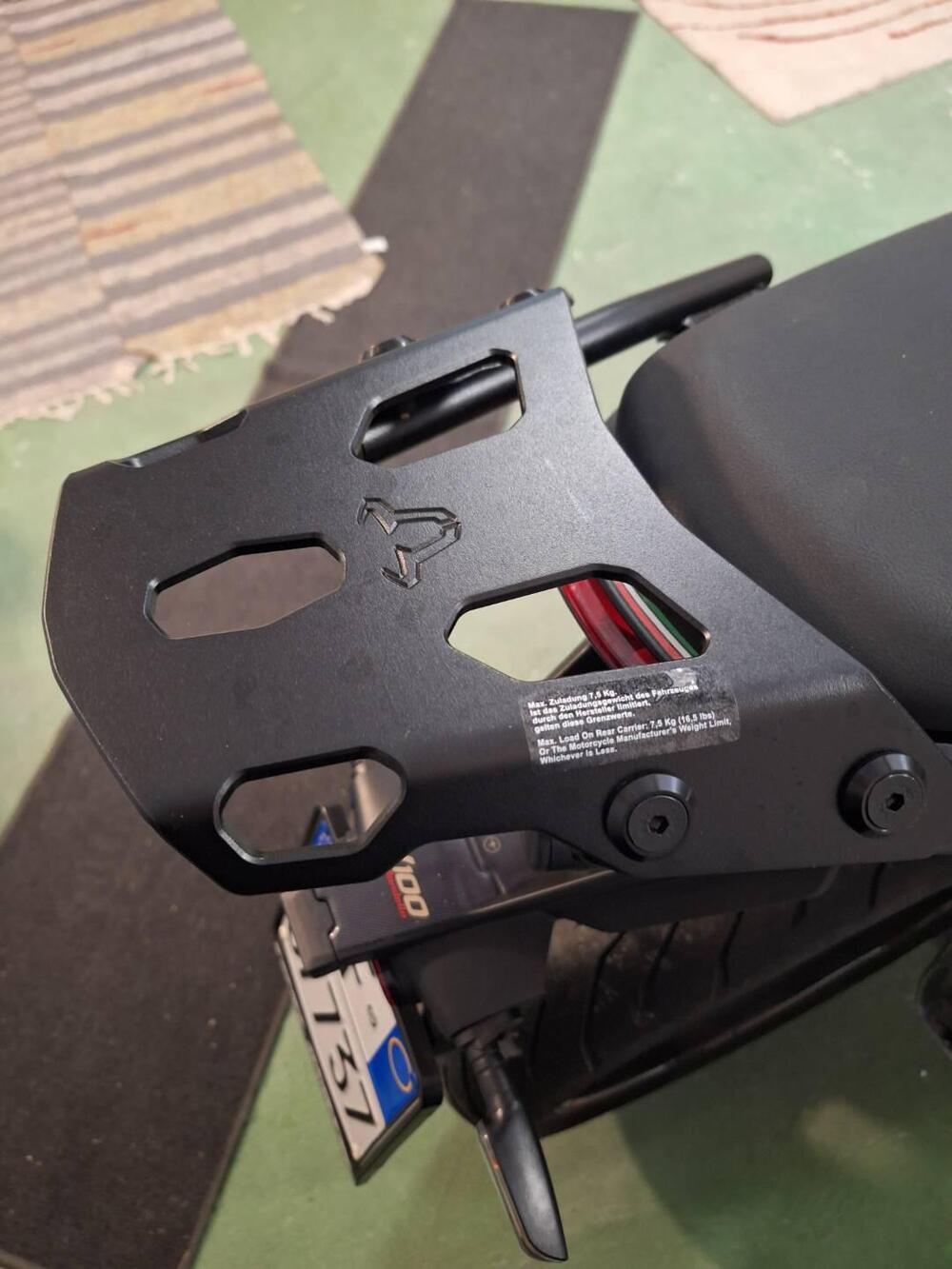 Moto Guzzi V100 Mandello S (2022 - 24) (5)