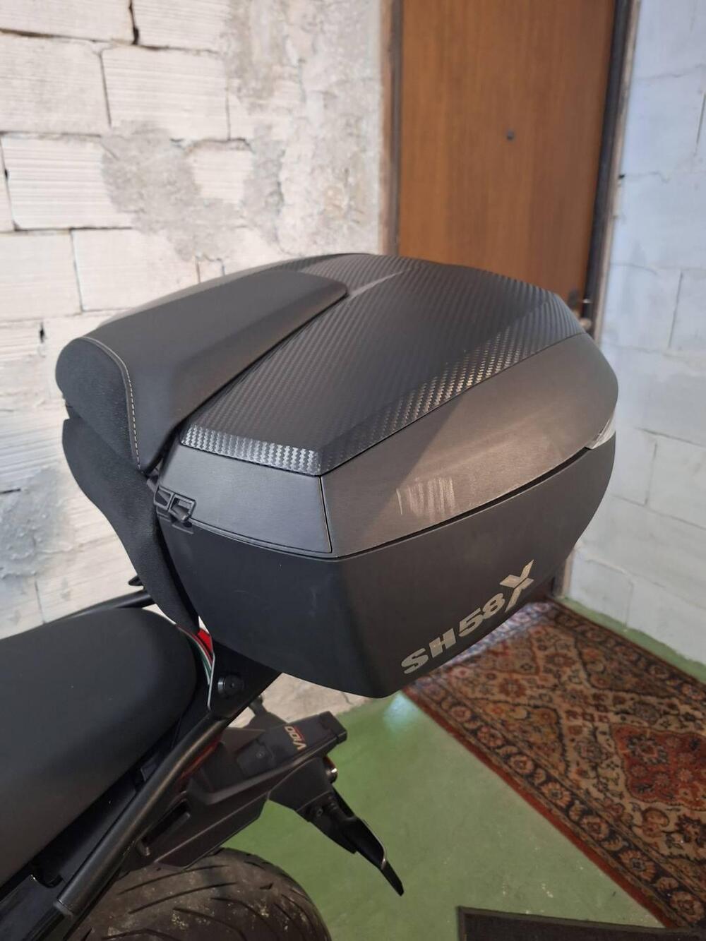 Moto Guzzi V100 Mandello S (2022 - 24) (7)