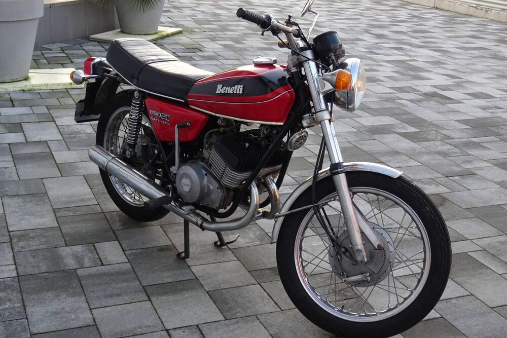 Benelli 250 2C Elettronica  (3)