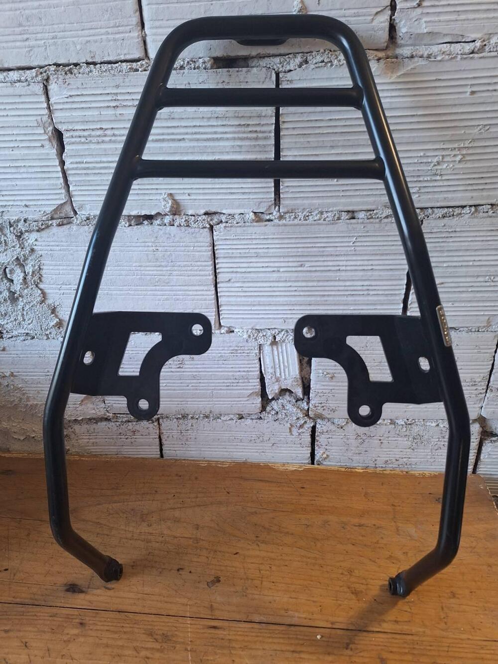 Moto Guzzi V100 Mandello S (2022 - 24) (11)