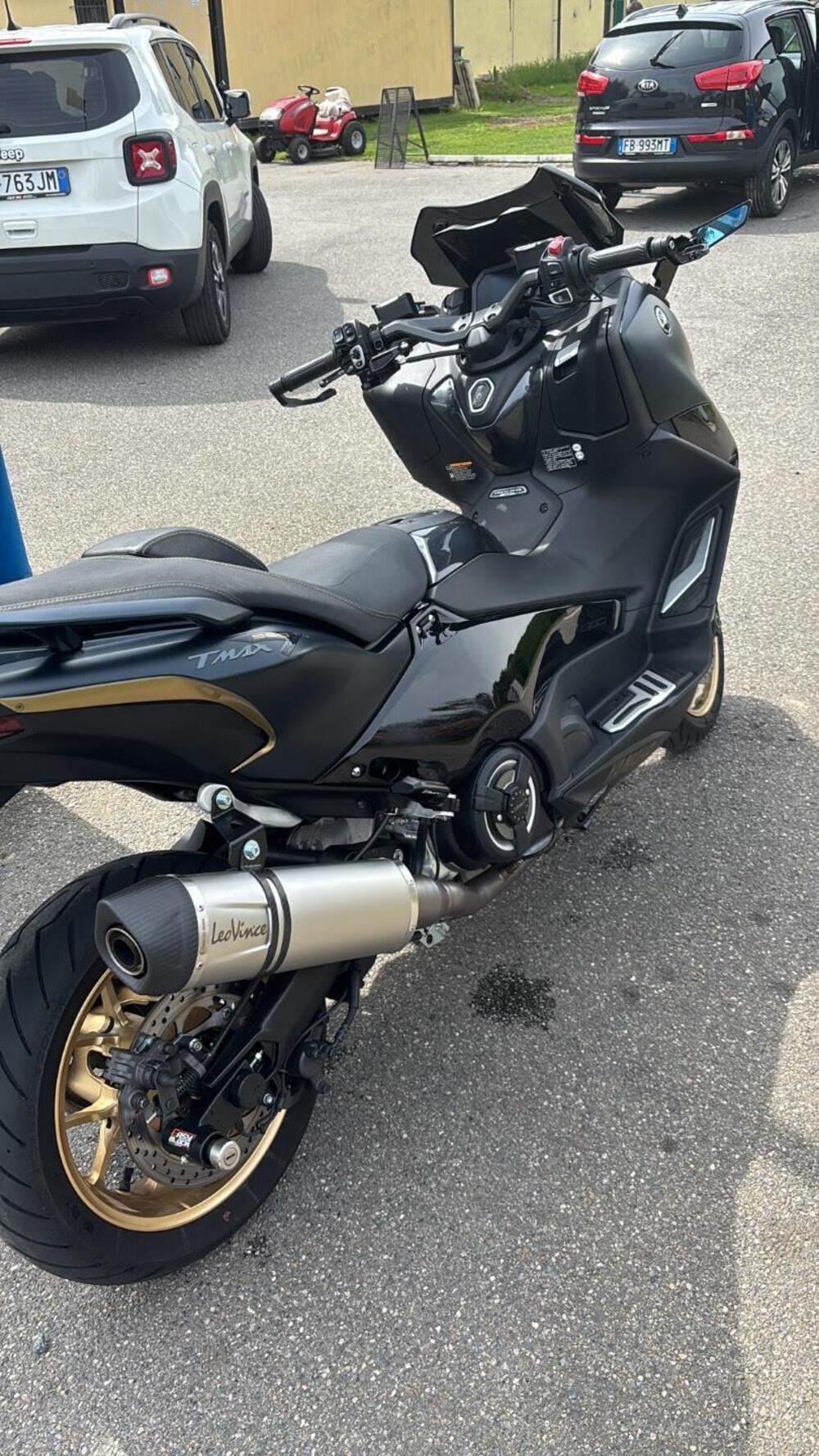 Yamaha T-Max 560 Tech Max (2022 - 24) (2)