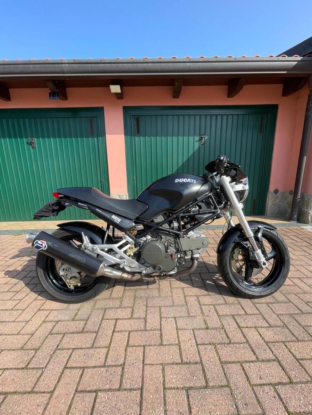 Ducati Monster 600 Dark (1998 - 01) (2)