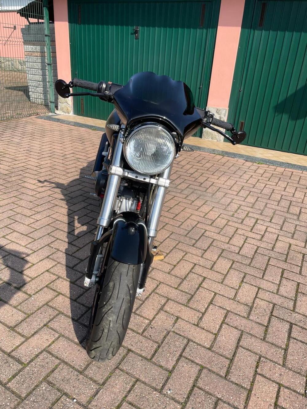 Ducati Monster 600 Dark (1998 - 01) (5)