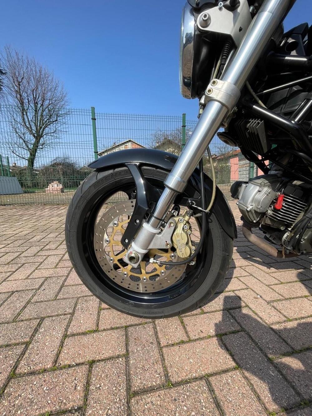 Ducati Monster 600 Dark (1998 - 01) (7)