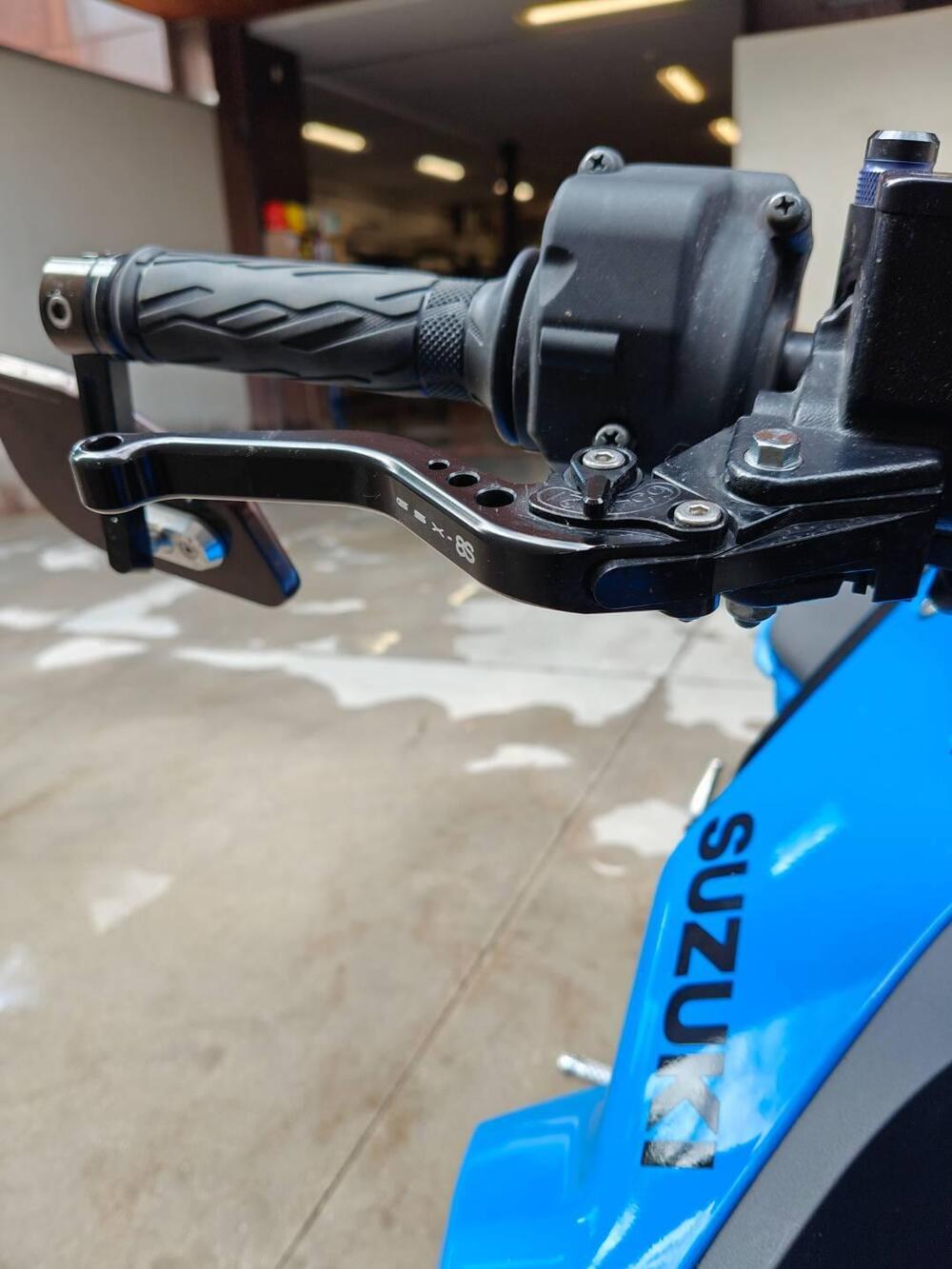 Suzuki GSX-8S (2023 - 24) (10)