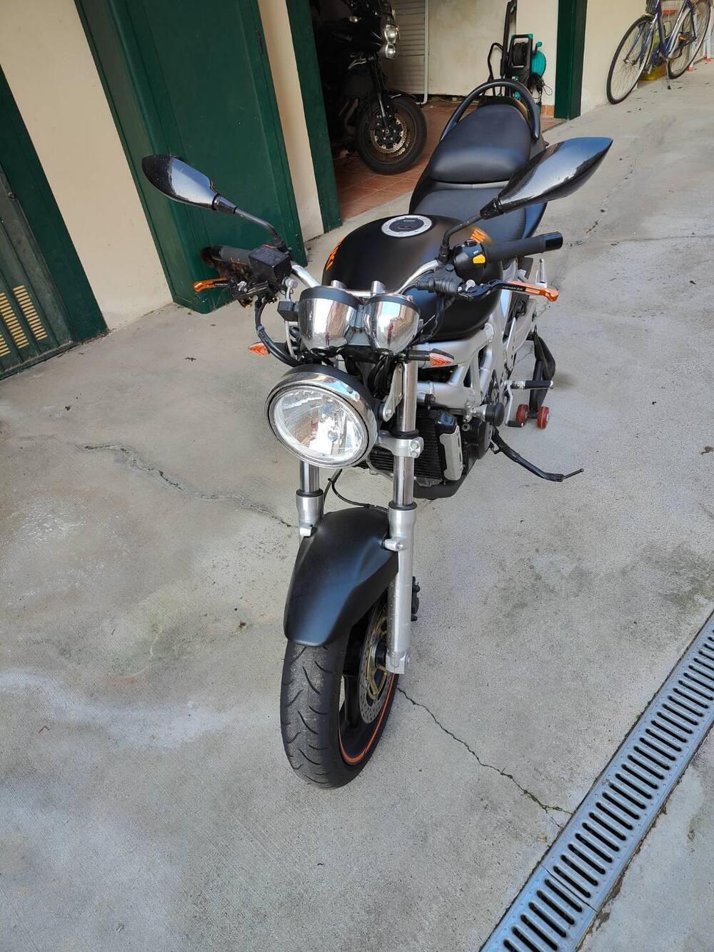 Suzuki SV 650 (2003 - 06) (2)