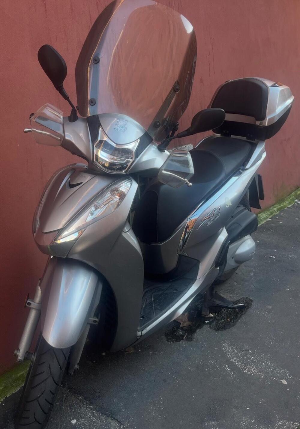 Honda SH 300 i ABS (2016 - 20) (2)