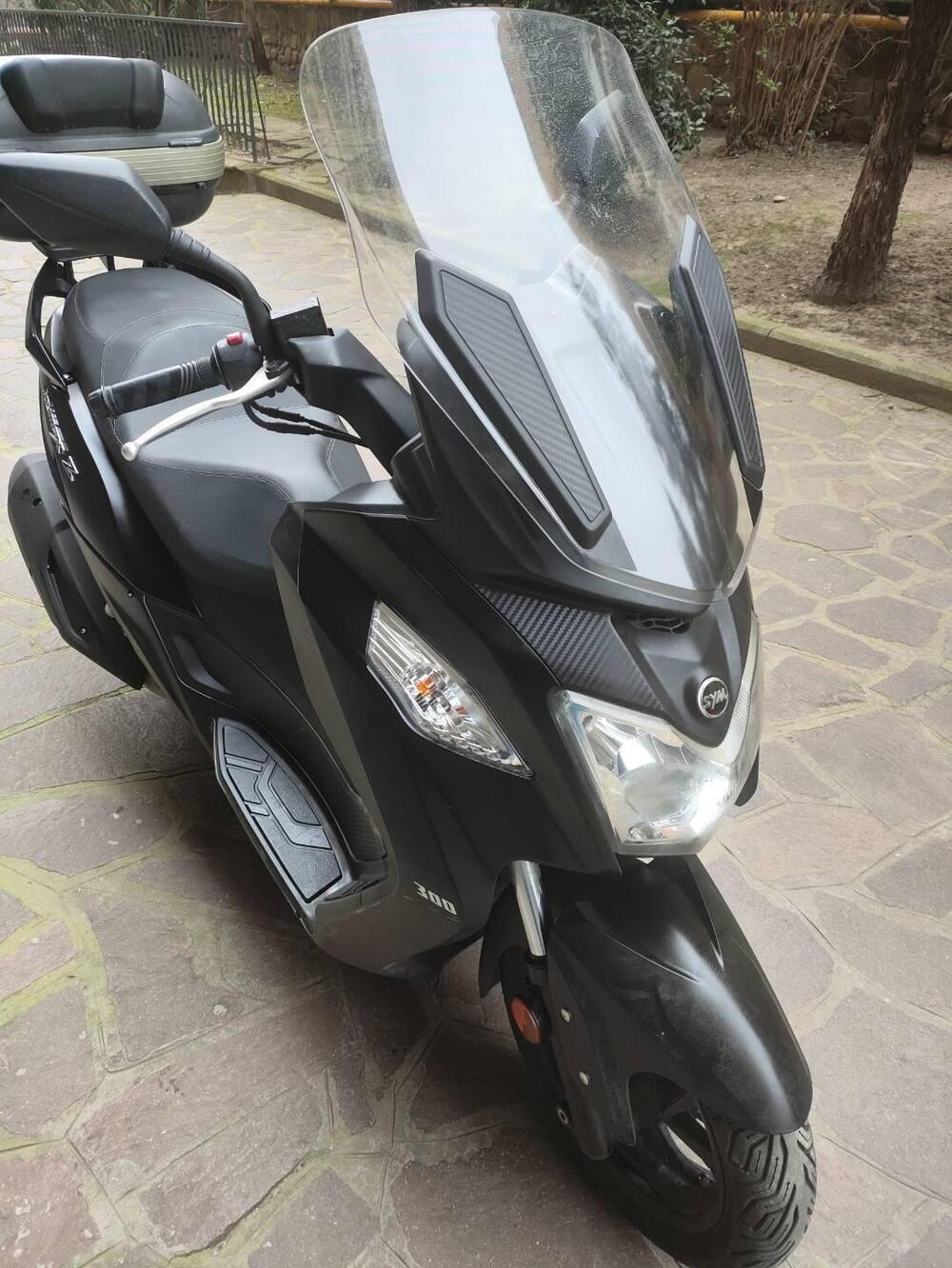 Sym Joymax 300 Z ABS (2018 - 20) (4)