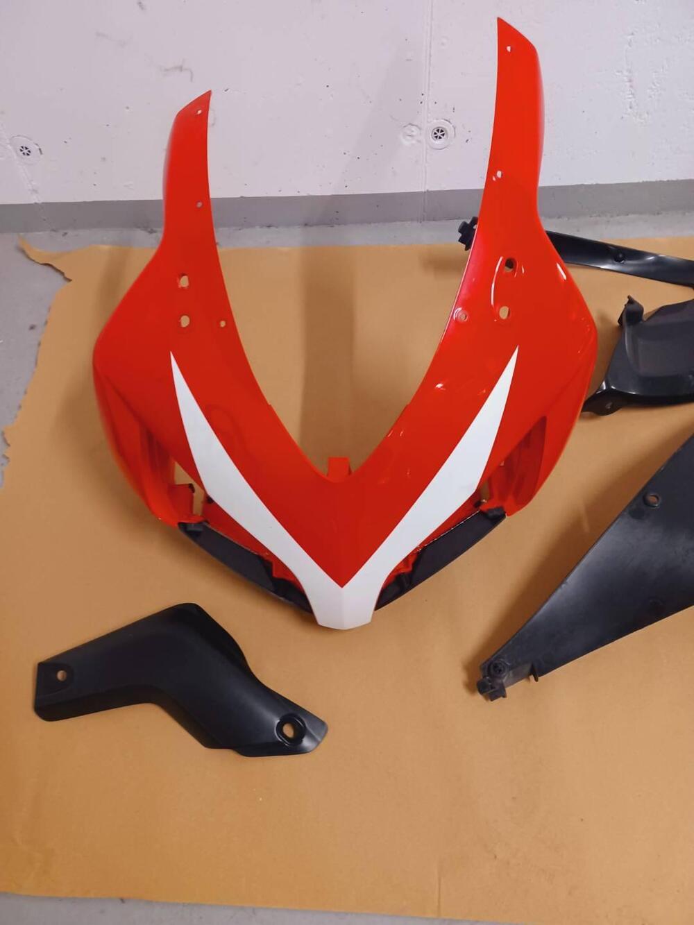 Honda CBR 1000 RR Fireblade (2004 - 05) (4)