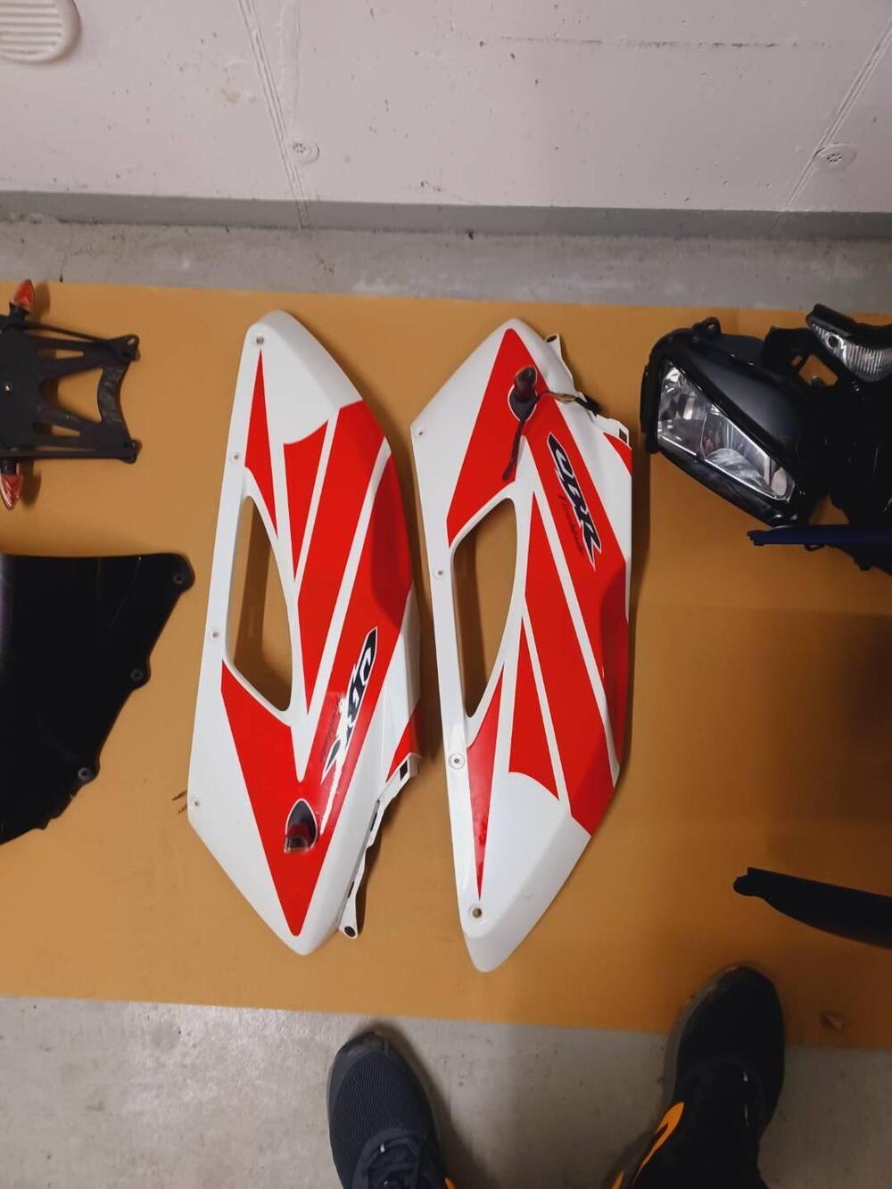 Honda CBR 1000 RR Fireblade (2004 - 05) (7)