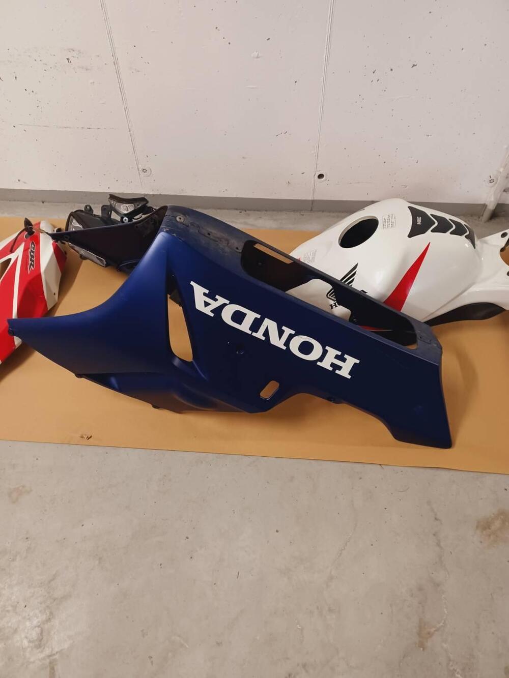 Honda CBR 1000 RR Fireblade (2004 - 05) (10)