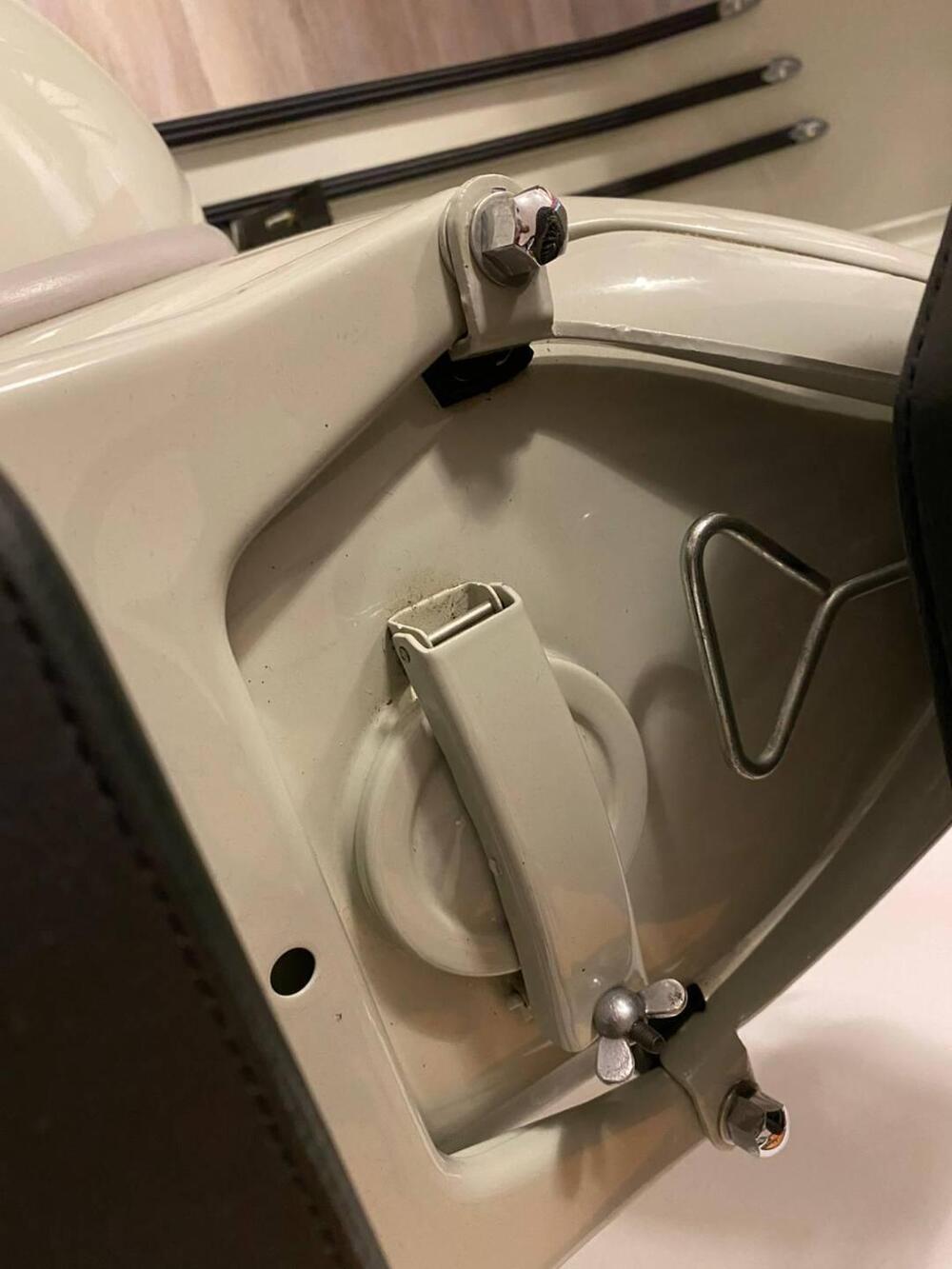 Piaggio Vespa Struzzo VL3T 150 (5)