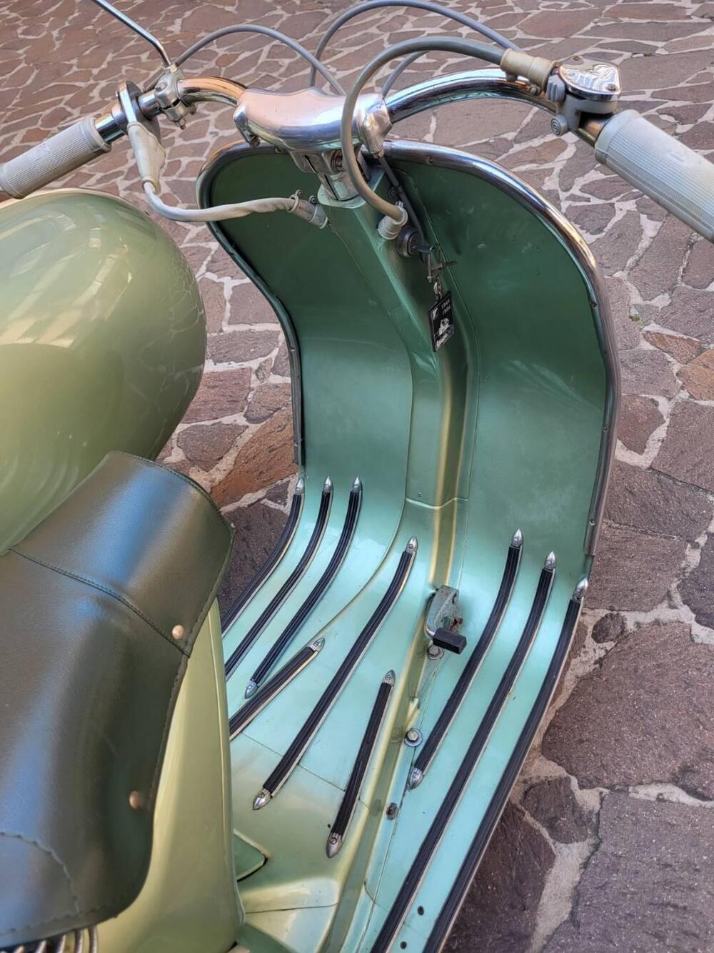 Piaggio VESPA 125 SIDECAR V3IT (5)