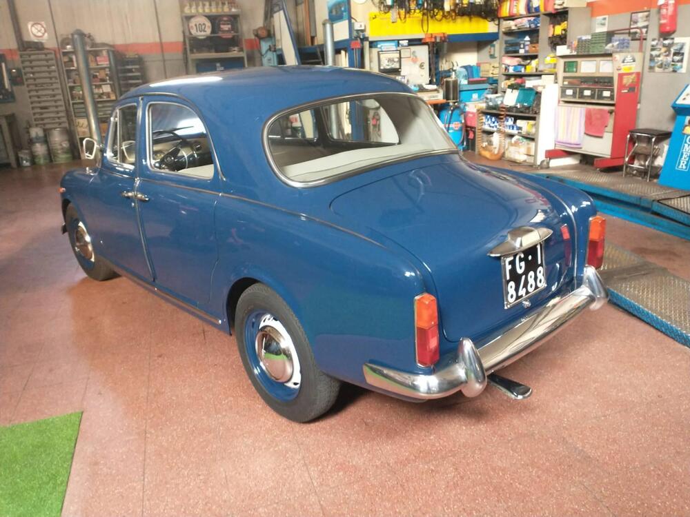 Lancia Appia 2 Serie C10S d'epoca a Milano (2)