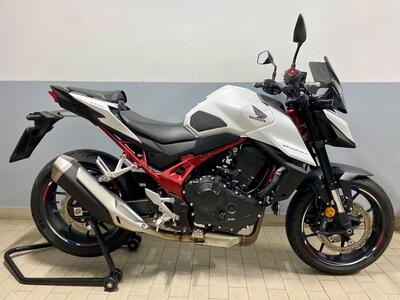 Honda CB 750 Hornet (2025) usata