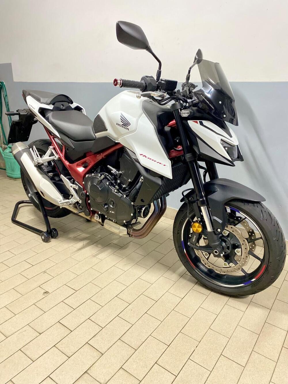 Honda CB 750 Hornet (2025) (4)